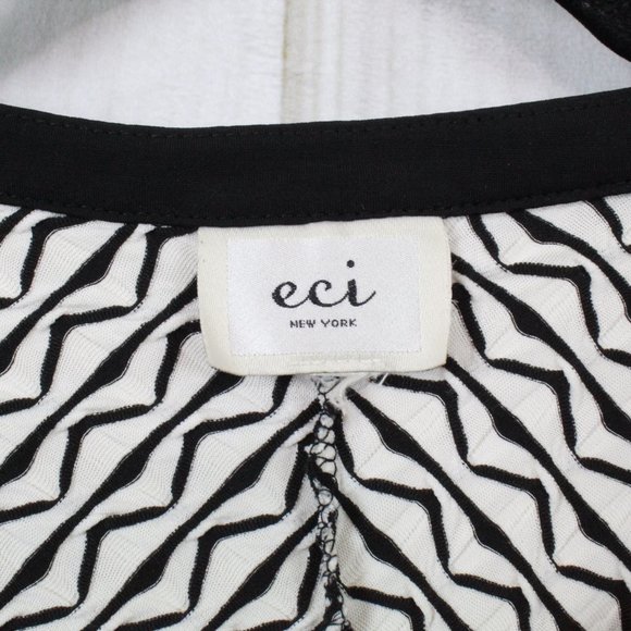 ECI New York Black Printed Cap Sleeves Keyhole Scoop Neck Blouse Top - Picture 6 of 9